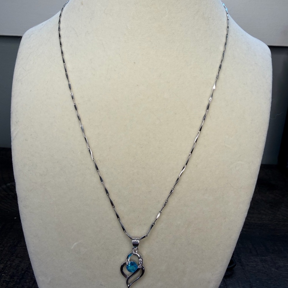 New 925 Sterling silver necklace with Pendant